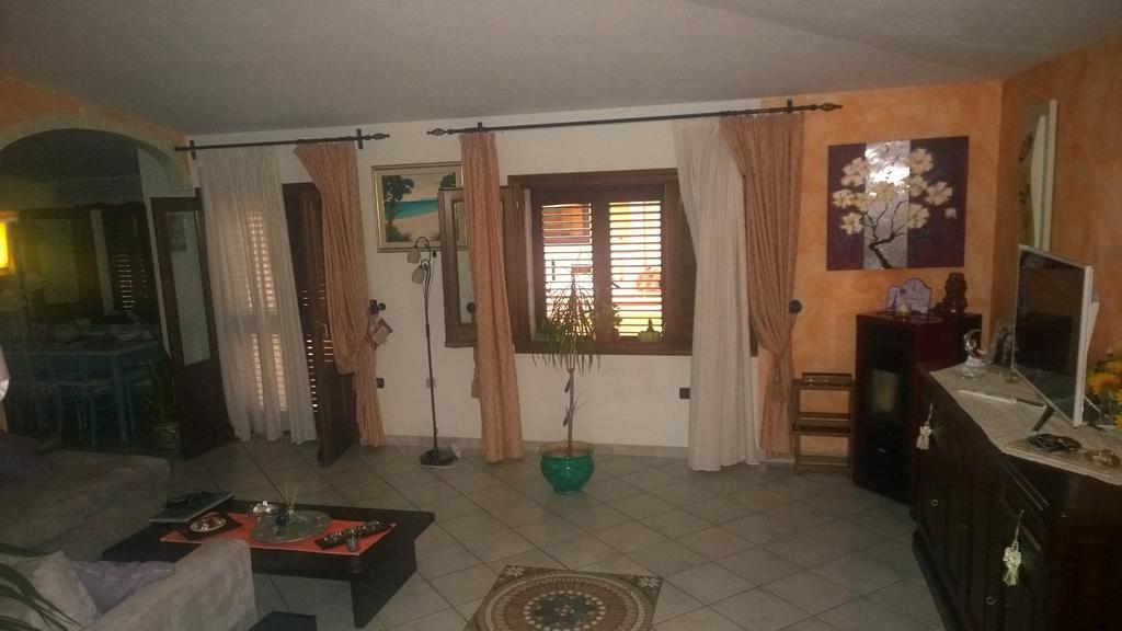 Casa Rosina Apartment Orosei Bilik gambar