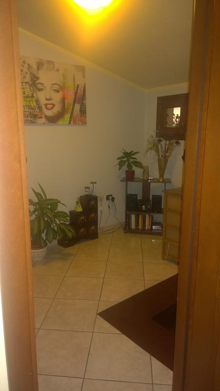 Casa Rosina Apartment Orosei Bilik gambar